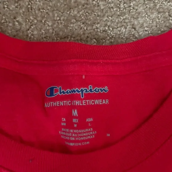 men’s Red Champion Longsleeve - Picture 2 of 2